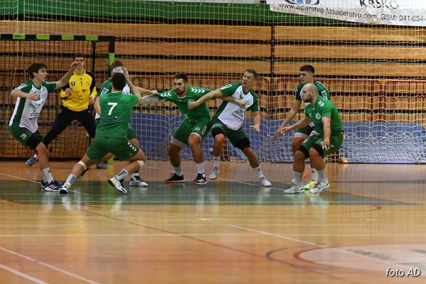 dsc_3987_2_small7AD24D94-C682-0170-2785-77F960858F85.jpg
