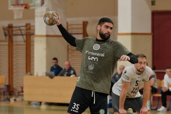 rk-kk-vs-rk-tt-130682D97F-32D0-3409-2732-714A12D47CF1.jpg